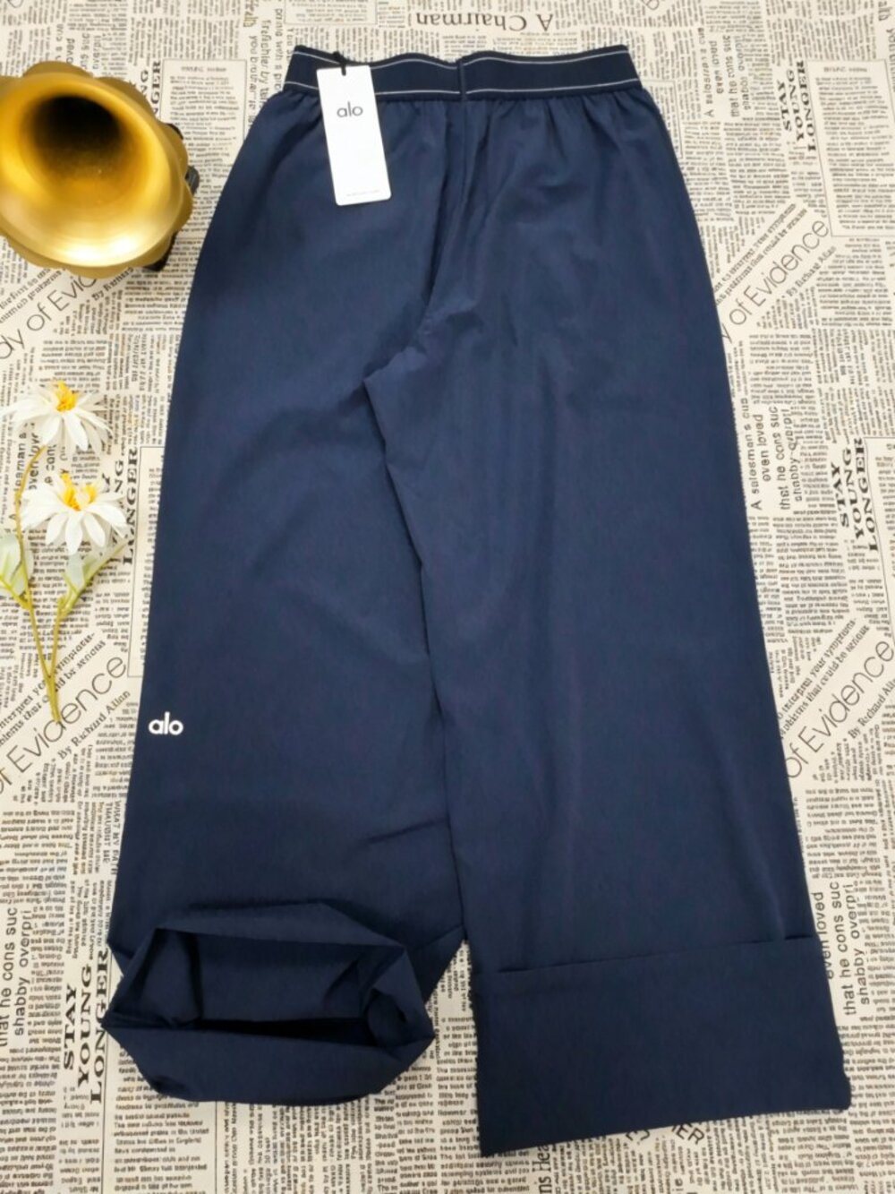 🧊ALO Yoga NWT Navy Suit Up Wide Leg Trouser👖30" Inseam Regular - Picture 3 of 10